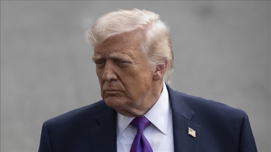 ترامب يسمح ببيع النفط الإيراني المخزن بحراً